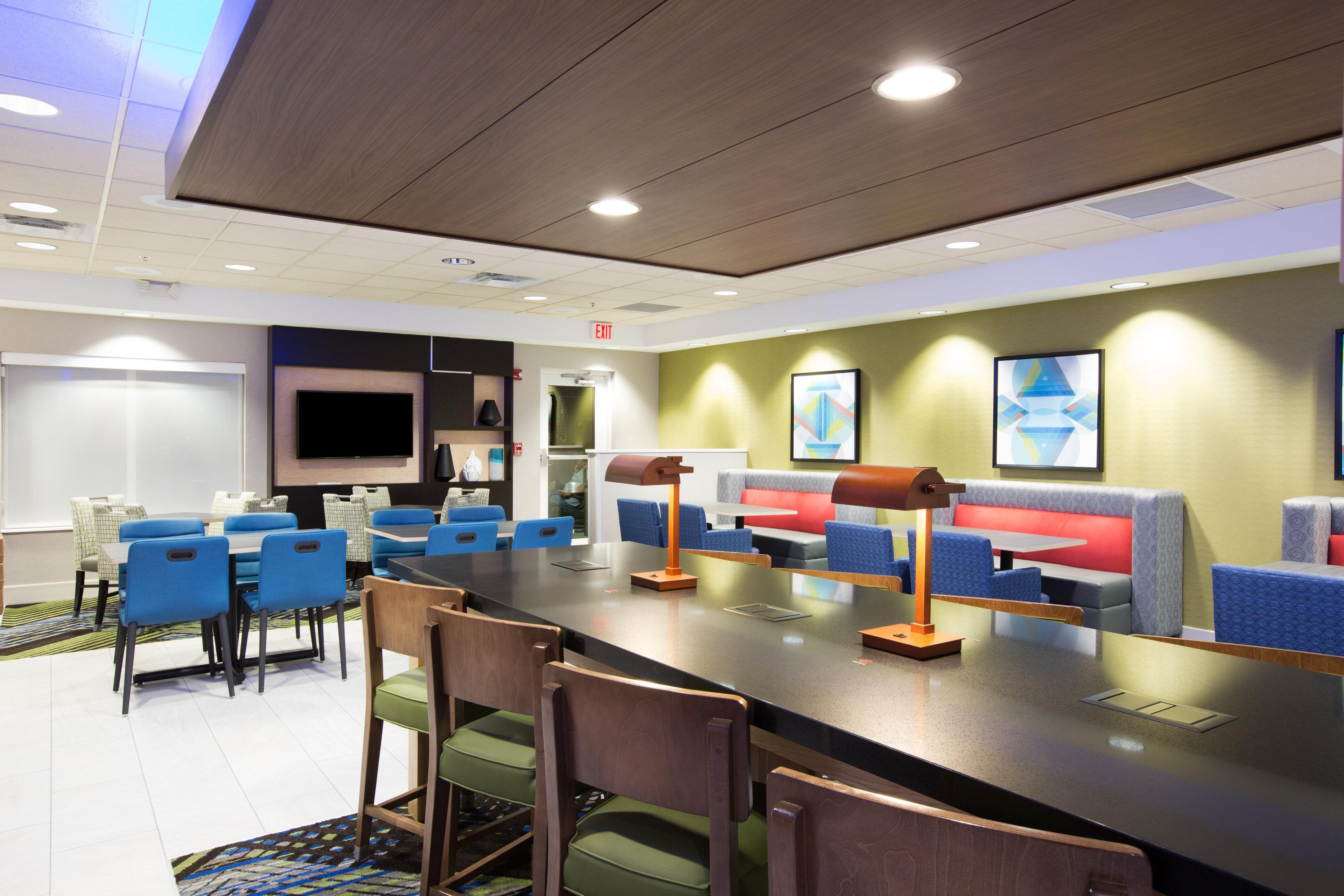 Holiday Inn Express Hastings By Ihg Exteriör bild