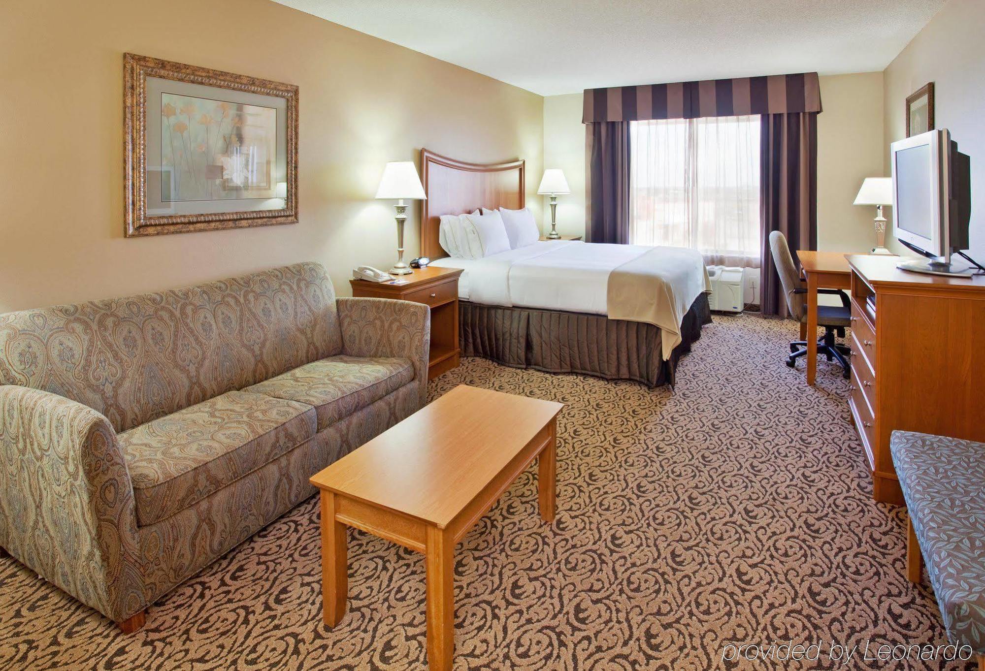 Holiday Inn Express Hastings By Ihg Exteriör bild